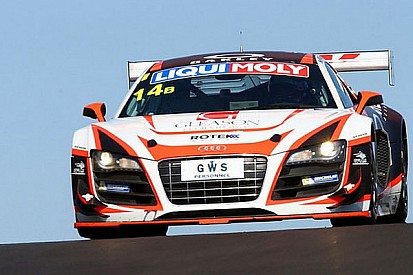 Oliver Gavin storms to class pole at Bathurst