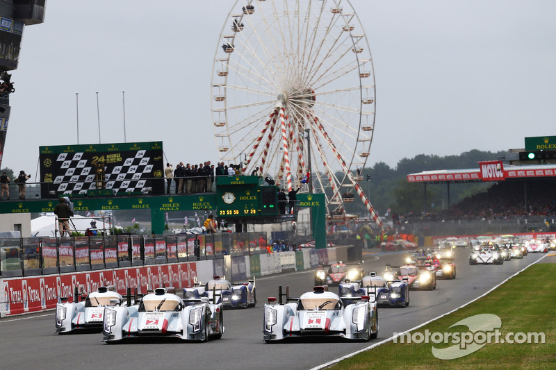 Start: #2 Audi Sport Team Joest Audi R18 e-tron quattro: Tom Kristensen, Allan McNish, Loic Duval leads