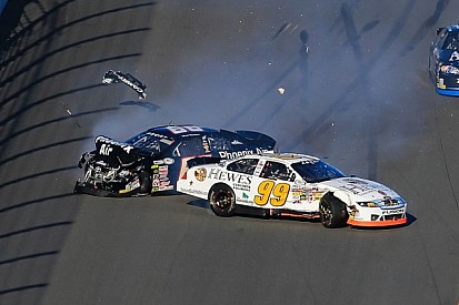 Speedweeks 2014: Carnage on the frontstretch