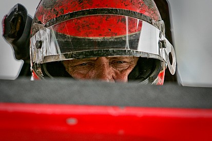 Kinser, Schatz open 2014 season with thrilling triumphs
