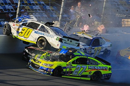 Carnage during Daytona 500 practice - Kligerman flips