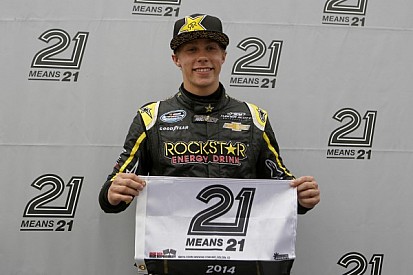 Teenager Dylan Kwasniewski takes Daytona pole under new qualifying format debut