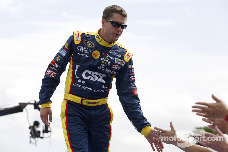 Phoenix will test Ragan and the Front Row Motorsports Ford