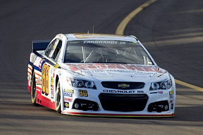 Dale Earnhardt Jr. maintains momentum with second-place run at Phoenix