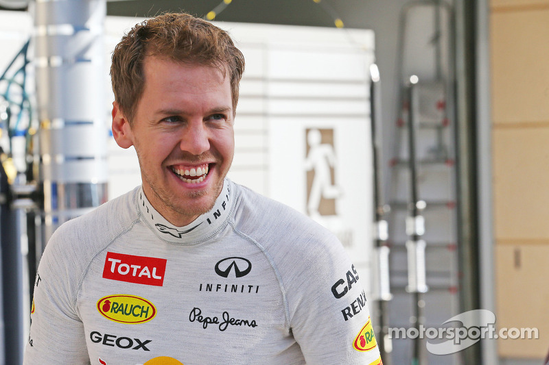 Vettel 'has contract until 2017' - Lauda