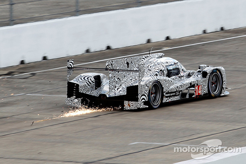 Audi, Porsche and others test at Sebring this week