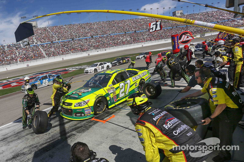 Two RCR teammates are top ten at Las Vegas