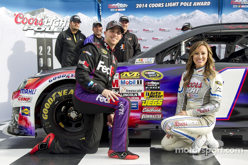 Record qualifying run puts Hamlin back on track at Bristol