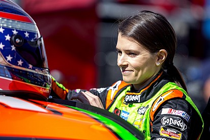 Danica Patrick survives Bristol, finishes 18th
