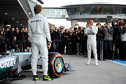 Hamilton still on track to beat teammate - Lauda