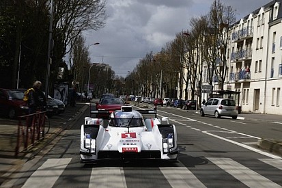 Audi presents the R18 e-tron quattro with a drive through downtown Le Mans