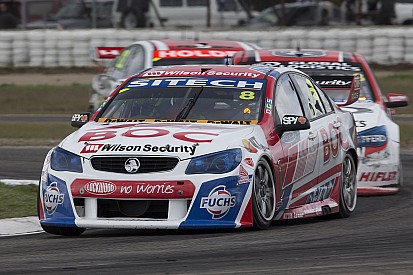 Bright shows pace at Symmons