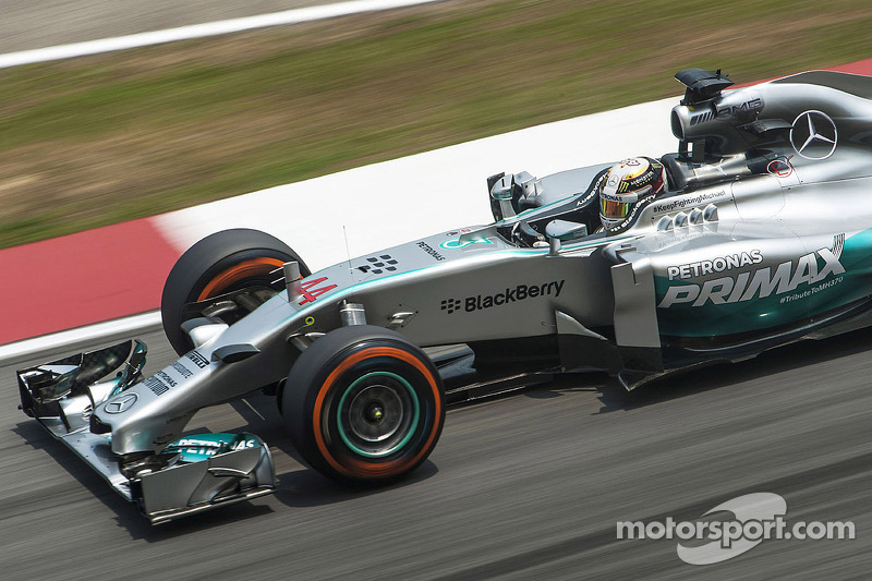 Mercedes fixes flaw in Hamilton's failed engine