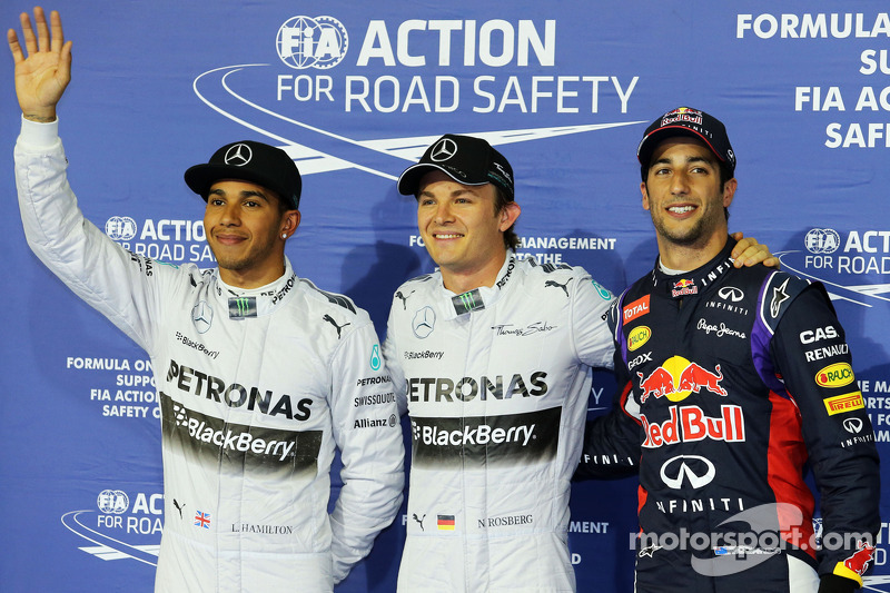 Rosberg beats Mercedes team mate, Hamilton to Bahrain GP pole