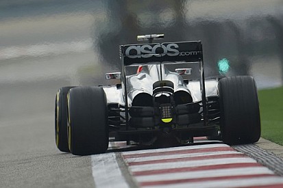 Button and Magnussen fought front tyre graining at Shanghai