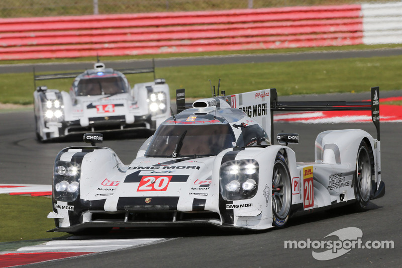 #20 Porsche Team Porsche 919 Hybrid: Mark Webber, Brendon Hartley, Timo Bernhard