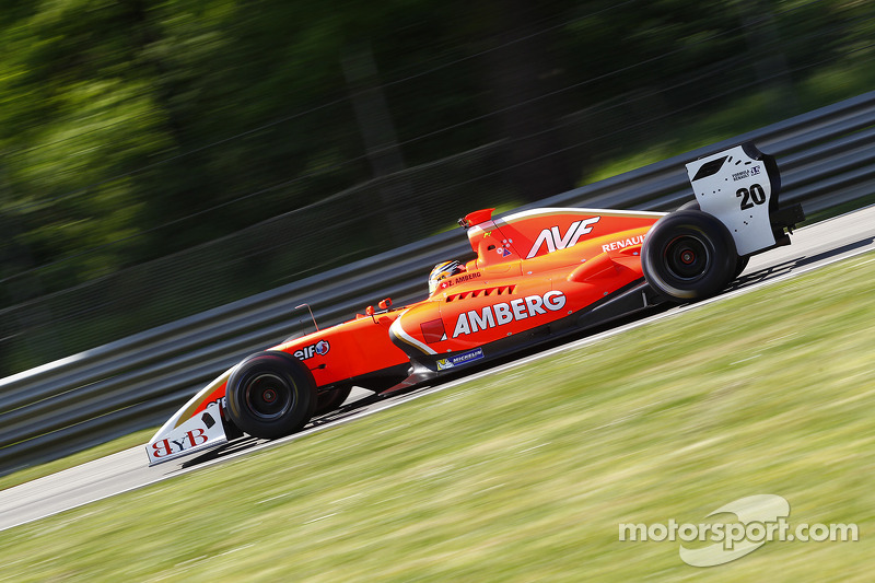 AVF cruises to the top-5 in Race 1 at Alcaniz