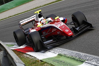 Zeta Corse hits the points again in Race 1 at Motorland Aragón