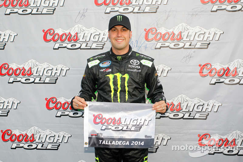 Hornish earns Nationwide pole in JGR 1-2-3