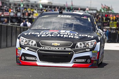 NASCAR fines Kahne's Crew Chief Kenny Francis for qualifying violation