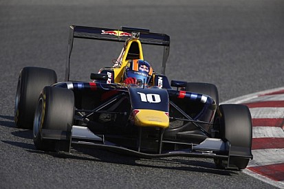Alex Lynn triumphant in Barcelona Race 1