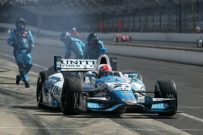James Hinchcliffe sustains concussion during Indy GP