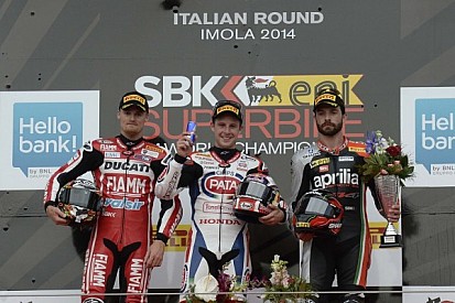 Rea takes double and becomes championship leader