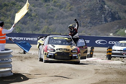 ‘Hollywood’ returns to his championship-winning country as championship leader