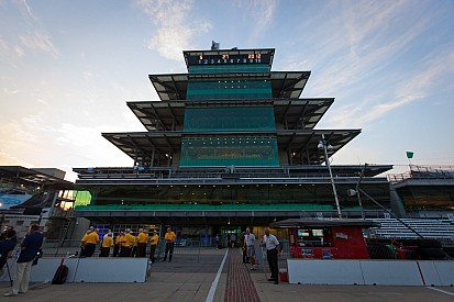 Fans flocking into the Indianapolis Motor Speedway