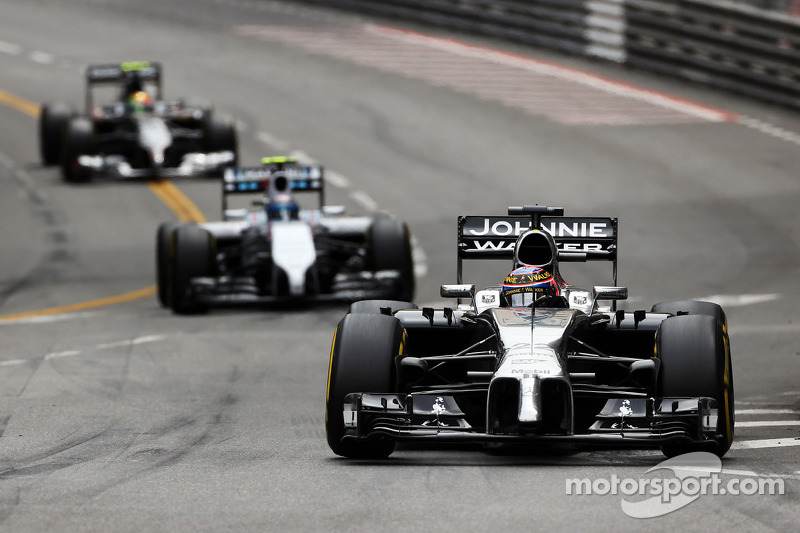 Both McLaren drivers in points at Monaco