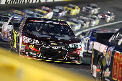 Jeff Gordon overcomes spasms; finishes seventh at Charlotte