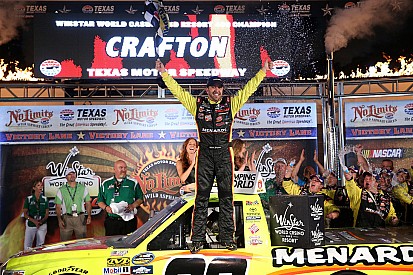 Crafton gambles and collects the victory at Texas