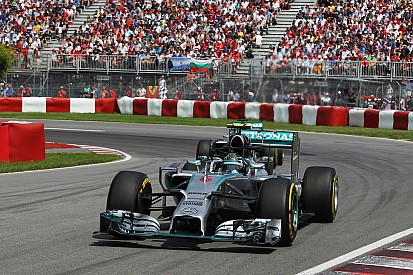 Rosberg a 'big winner' amid Mercedes troubles