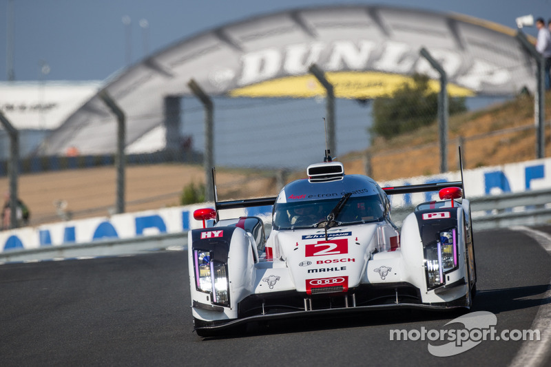 #2 Audi Sport Team Joest Audi R18 E-Tron Quattro: Marcel Fässler, Andre Lotterer, Benoit Tréluyer