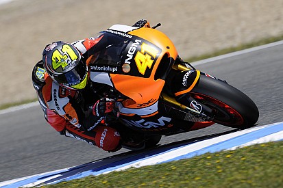 Bridgestone: Aleix Espargaro quickest in opening melee at Montmeló