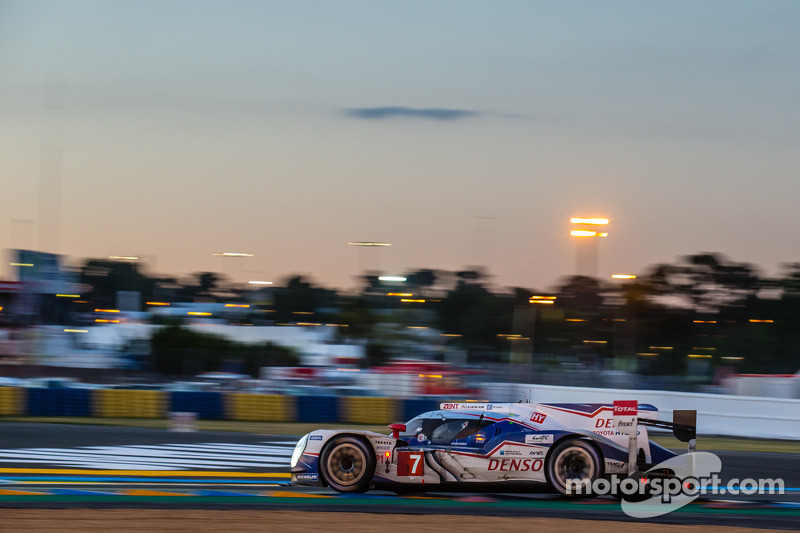 #7 Toyota Racing Toyota TS 040 - Hybrid: Alexander Wurz, Stéphane Sarrazin, Kazuki Nakajima