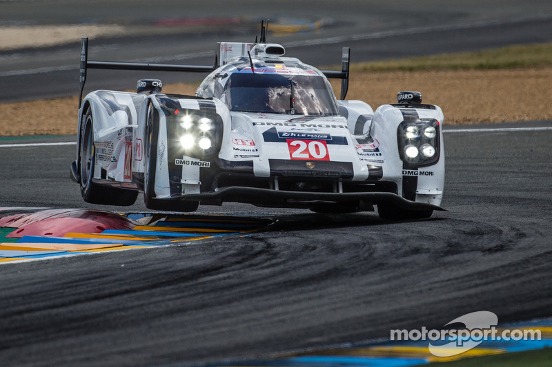 Goliath vs. Goliath: Porsche to the lead with just over three hours to go