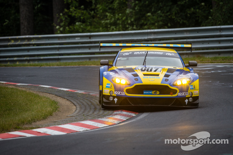 Top ten qualifying for Aston Martin at the Nürburgring