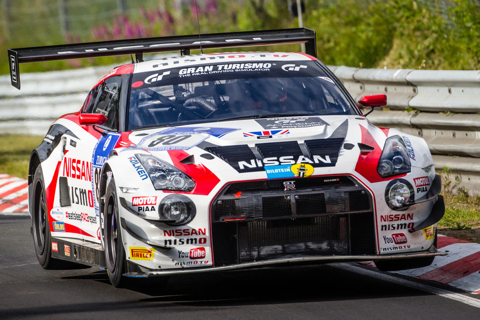 Nissan survives the longest night at the Nurburgring