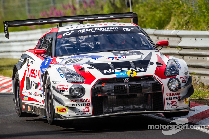 Nissan survives the longest night at the Nurburgring