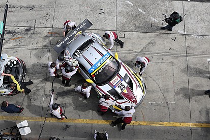 Cruel luck bites Marc VDS at 24 Hours of Nürburgring