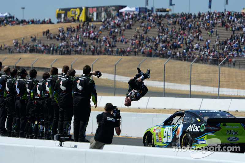 Carl Edwards holds off a Chevy charge at Sonoma