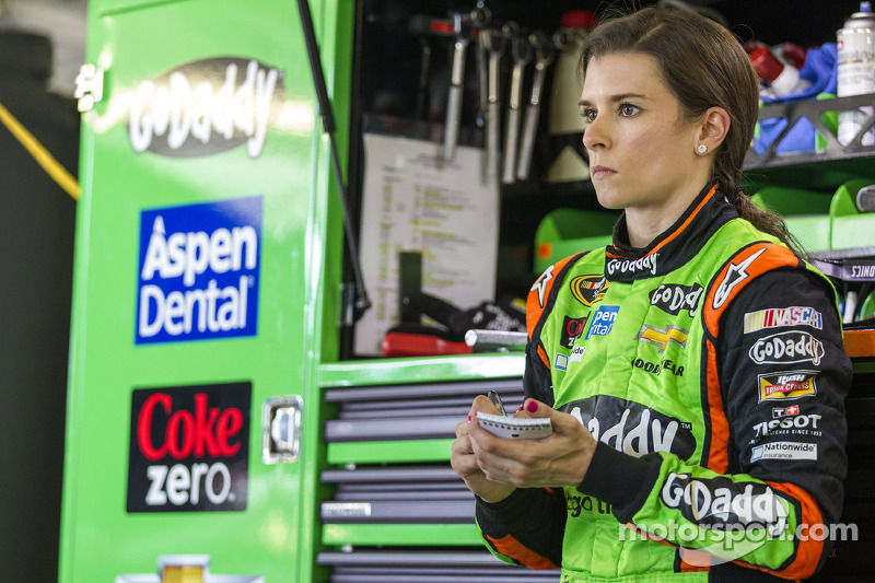 Danica Patrick a 'solid 18th' at Sonoma