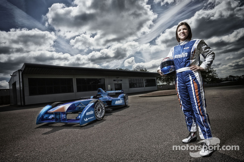Amlin Aguri signs Katherine Legge to race in Formula E