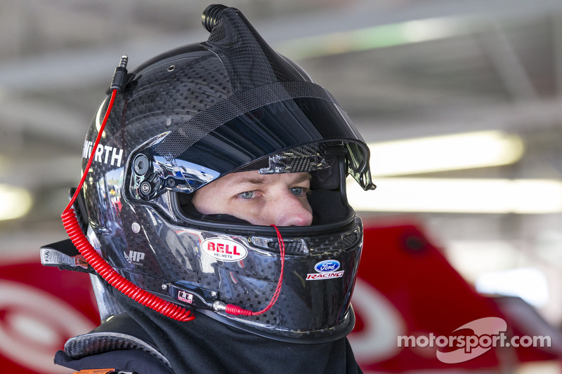 Penske duo lock-out front row at Kentucky