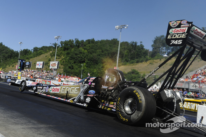 B. Force, Hight, A. Johnson and Krawiec race to top after first day of qualifying at Route 66