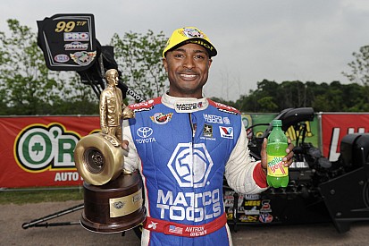 Brown earns 500th career NHRA round win in victory