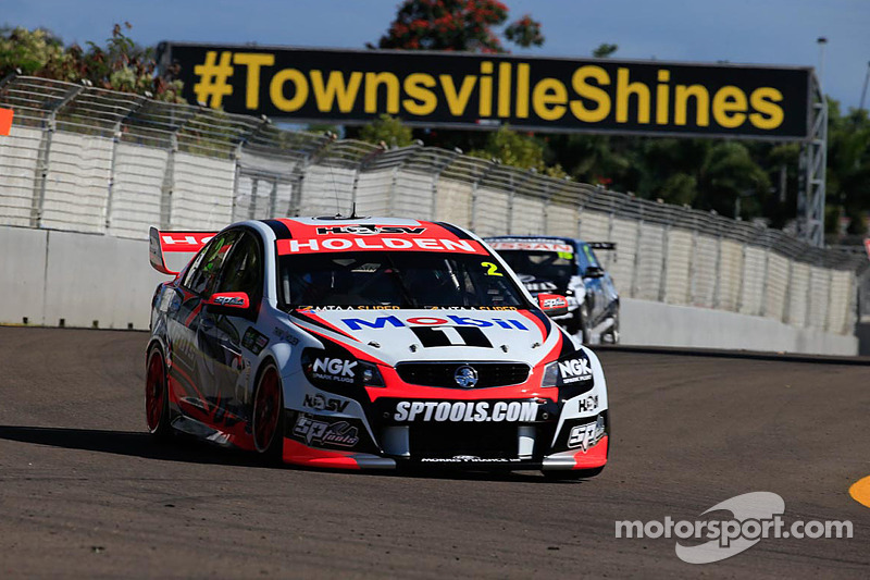 Tander secures first victory of 2014 in HRT 1-2 finish