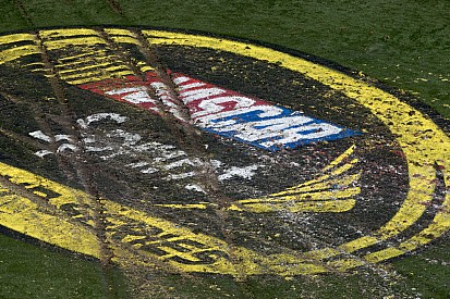 Massive crash takes out a number of contenders early at Daytona