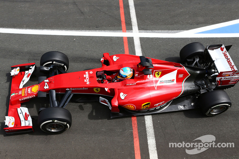 Raikkonen’s lucky escape, Alonso puts on a show at Silverstone